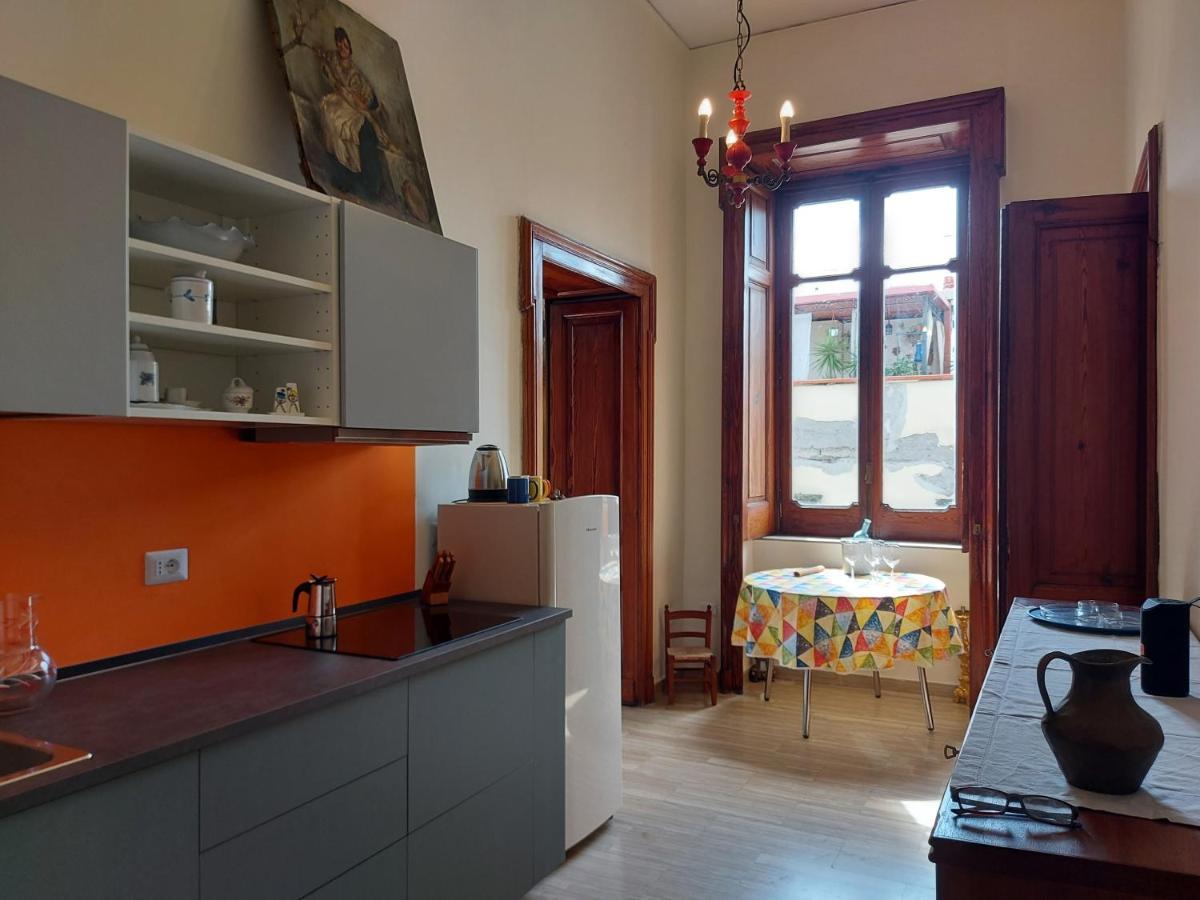 La Stanza Di Zoe Della Luna D'Irene Napels Buitenkant foto